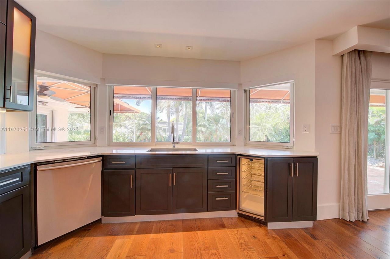 5240 NE 29th Ave, Fort Lauderdale, FL 33308 Photo