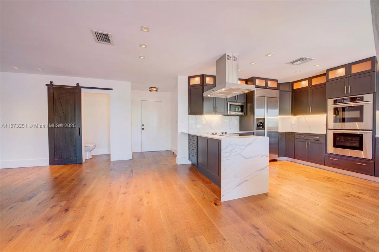 5240 NE 29th Ave, Fort Lauderdale, FL 33308 Photo