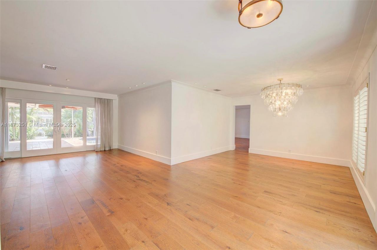 5240 NE 29th Ave, Fort Lauderdale, FL 33308 Photo