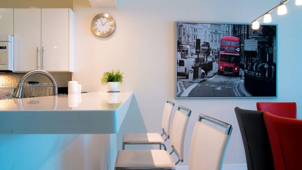 18100 N Bay Rd, Unit 509, Sunny Isles Beach, FL 33160 Photo