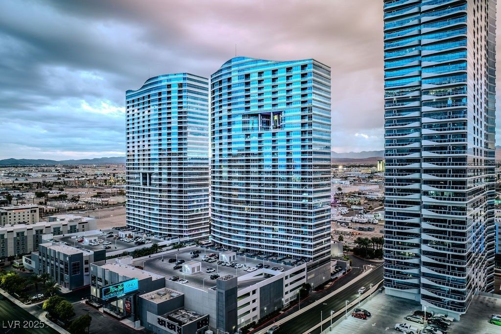 4575 Dean Martin Drive, Unit 711, Las Vegas, NV 89103 Main Photo