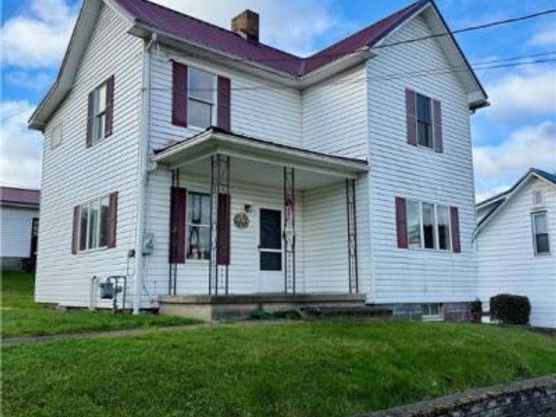 381 3rd Street, Bergholz, OH 43908 Photo 1