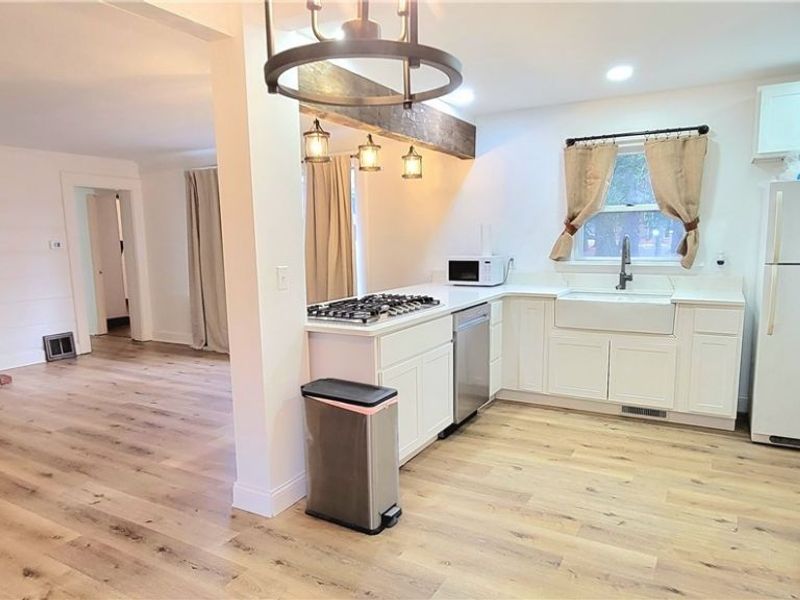 22601 Harms Road, Cleveland, OH 44143 Photo 2