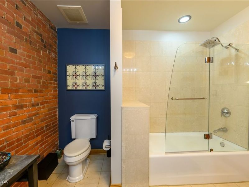 635 W Lakeside Avenue, Unit 406, Cleveland, OH 44113 Photo 19