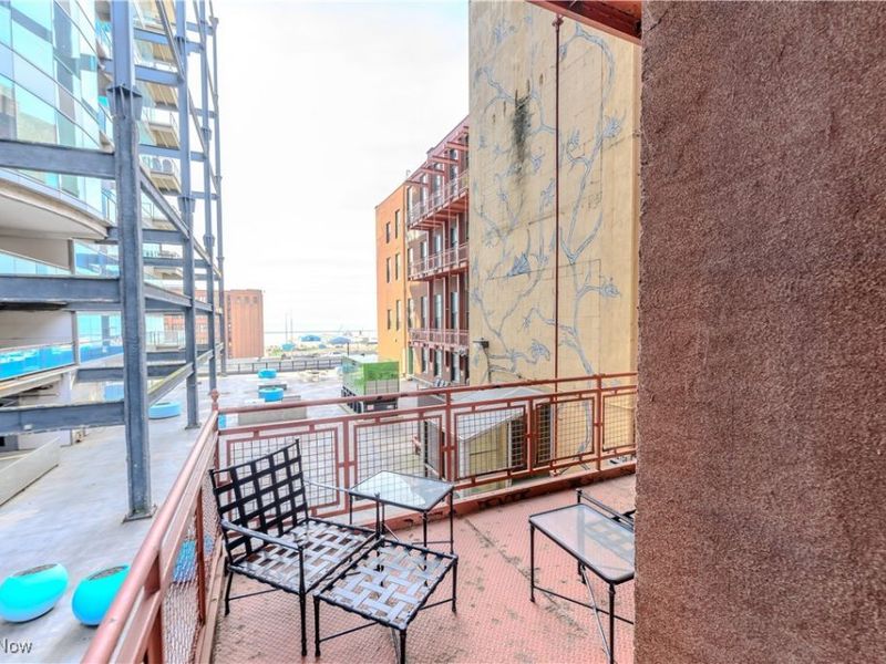 635 W Lakeside Avenue, Unit 406, Cleveland, OH 44113 Photo 28