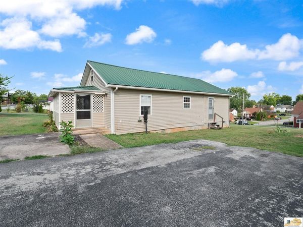 401 W Elk Street, Munfordville, KY 42765