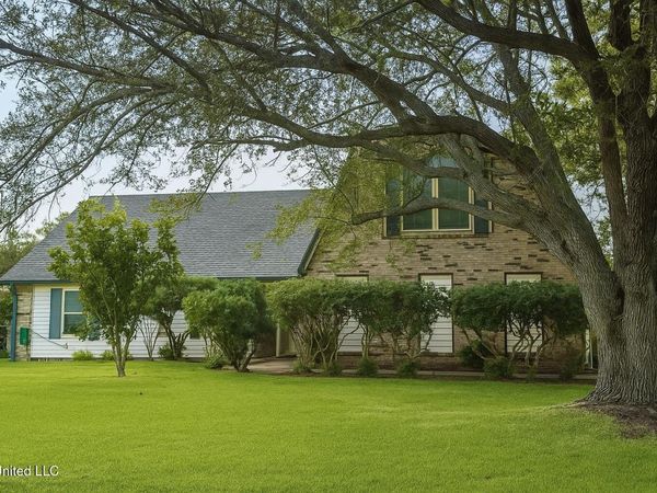 113 Mark Daniel Circle, Ocean Springs, MS 39564