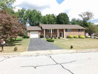 2814 JEFFERSON LN, WAYNESBORO, VA 22980