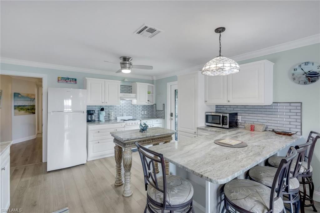 691 Palm Dr, Goodland, FL 34140 Photo