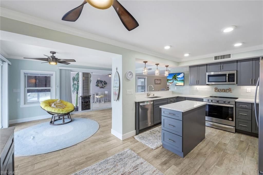 691 Palm Dr, Goodland, FL 34140 Photo