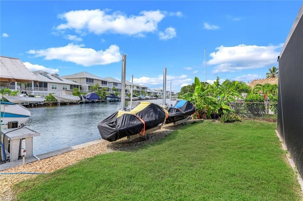 691 Palm Dr, Goodland, FL 34140 Photo