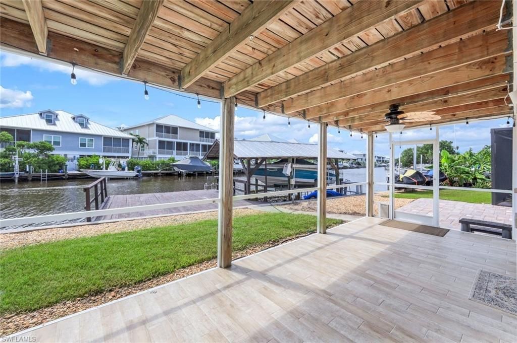 691 Palm Dr, Goodland, FL 34140 Photo