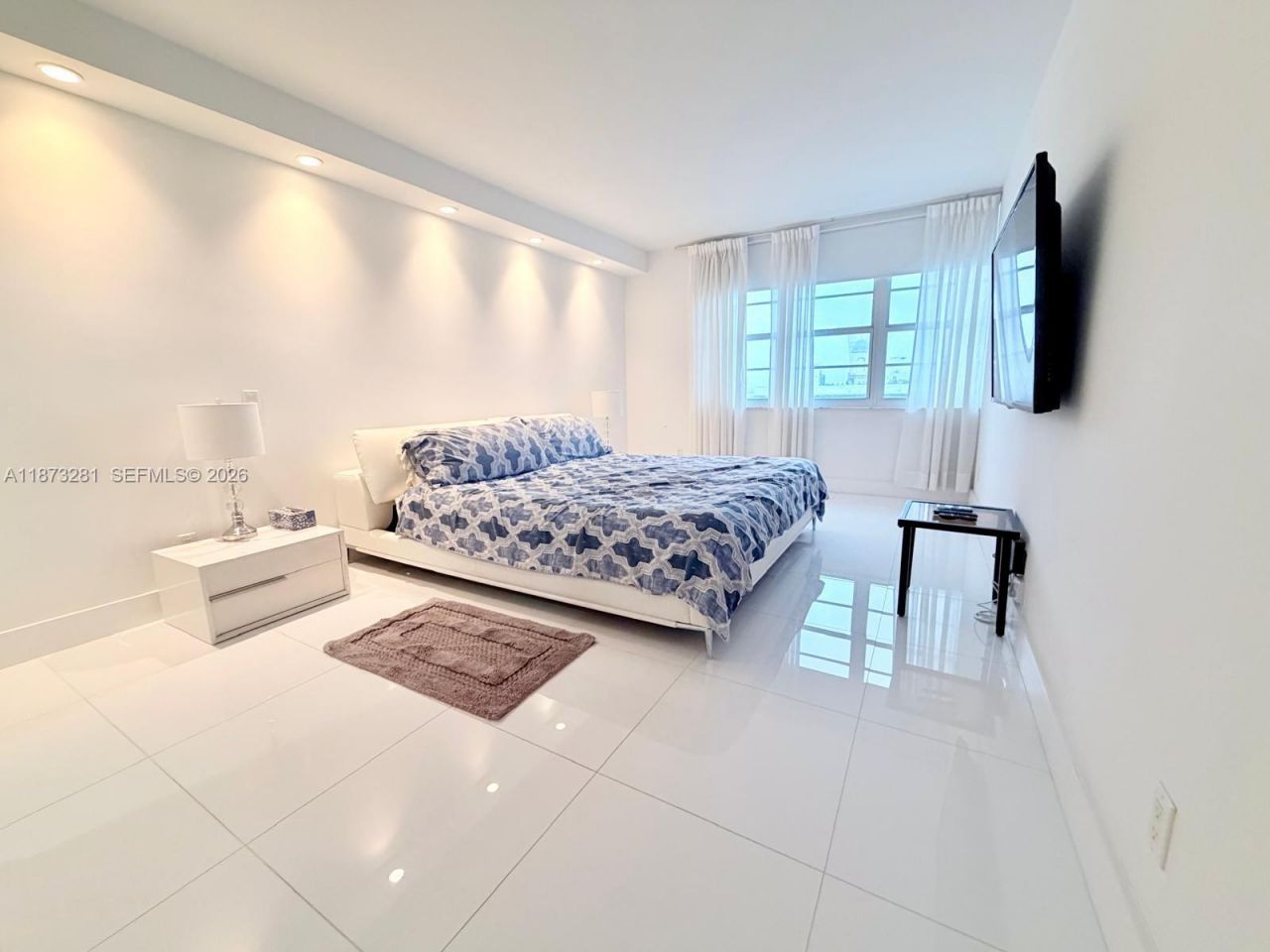 100 Lincoln Rd, Unit 1504, Miami Beach, FL 33139 Photo