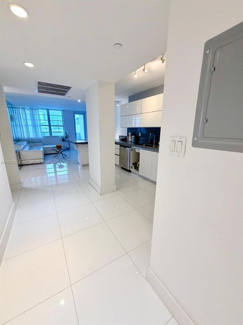 100 Lincoln Rd, Unit 1504, Miami Beach, FL 33139 Photo