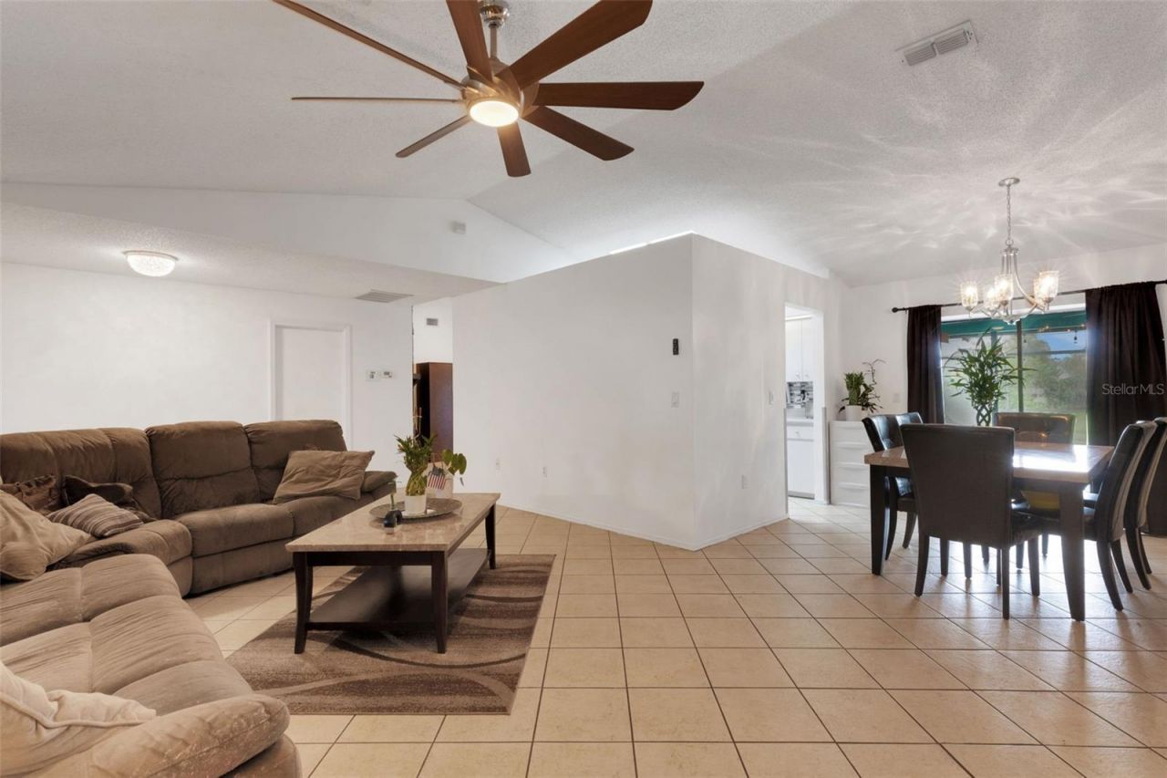 5709 39th Street Circle E, Bradenton, FL 34203 Photo