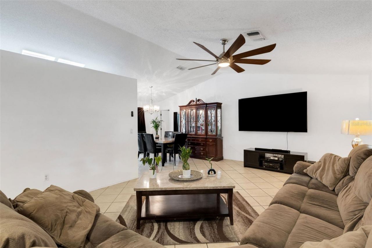 5709 39th Street Circle E, Bradenton, FL 34203 Photo