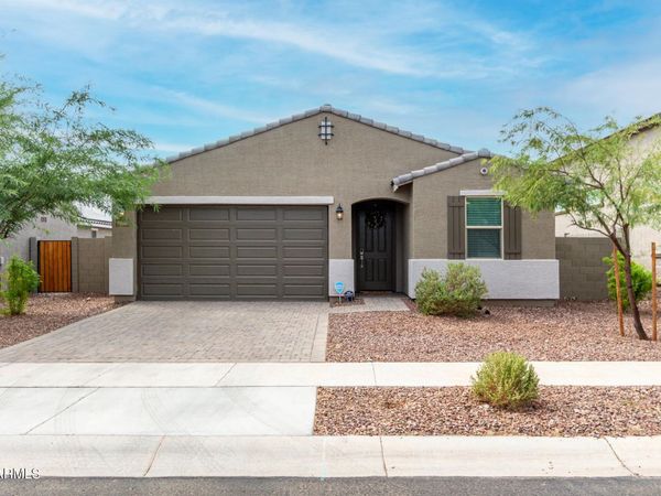 17729 W Fetlock Trail, Surprise, AZ 85387