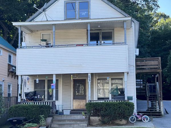 573 South Main Street, Brattleboro, VT 05301