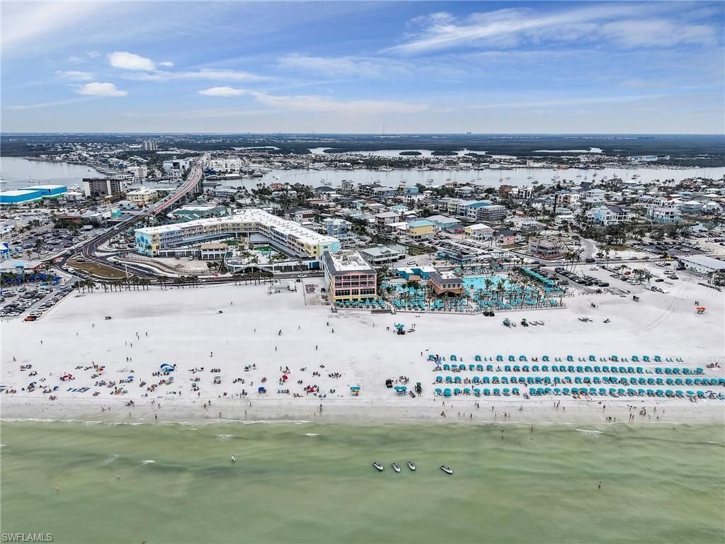 195 Hibiscus Dr, Fort Myers Beach, FL 33931 Photo