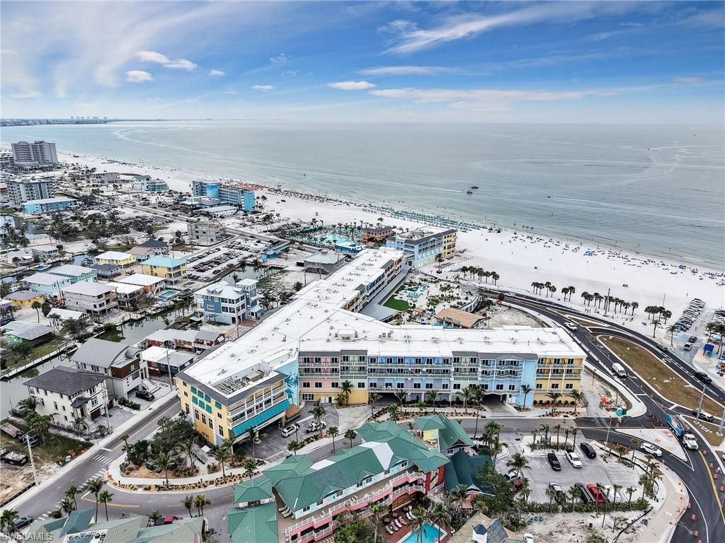 195 Hibiscus Dr, Fort Myers Beach, FL 33931 Photo