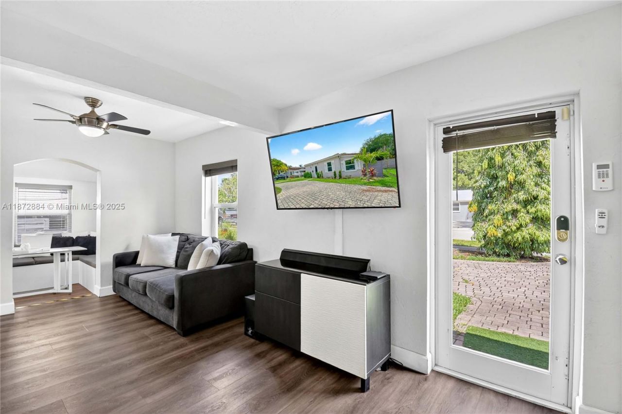 708 SW 19th St, Fort Lauderdale, FL 33315 Photo