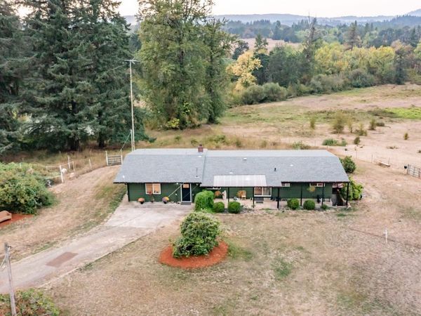40235 Rainbow Dr, Scio, OR 97374
