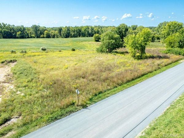 10870 Crooked Lake Drive NE, Rockford, MI 49341