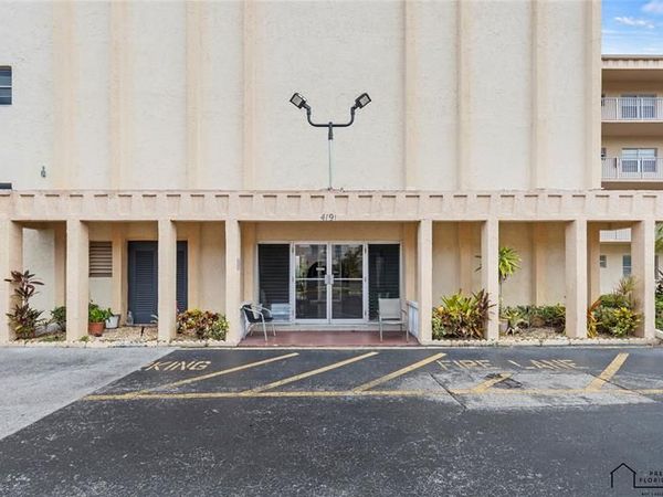 4191 NW 41st St, Unit 316, Lauderdale Lakes, FL 33319