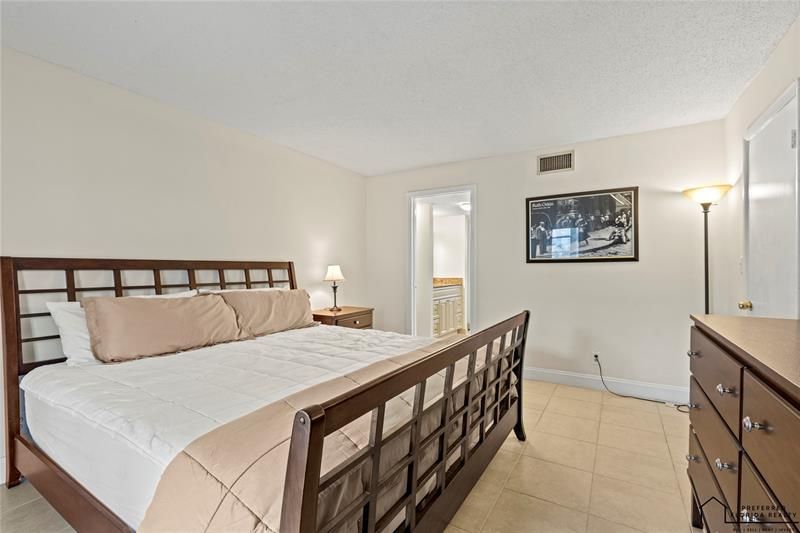 4191 NW 41st Street, Unit 316, Lauderdale Lakes, FL 33319 Photo