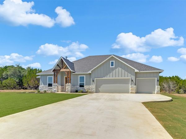 118 Rosebud Ranch RD, Bertram, TX 78605