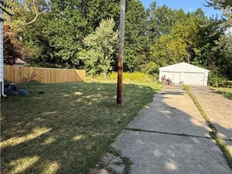 1716 Middle Avenue, Elyria, OH 44035 Photo 2