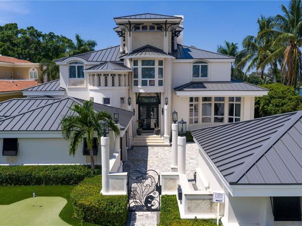 420 COFFEE POT RIVIERA NE, ST PETERSBURG, FL 33704