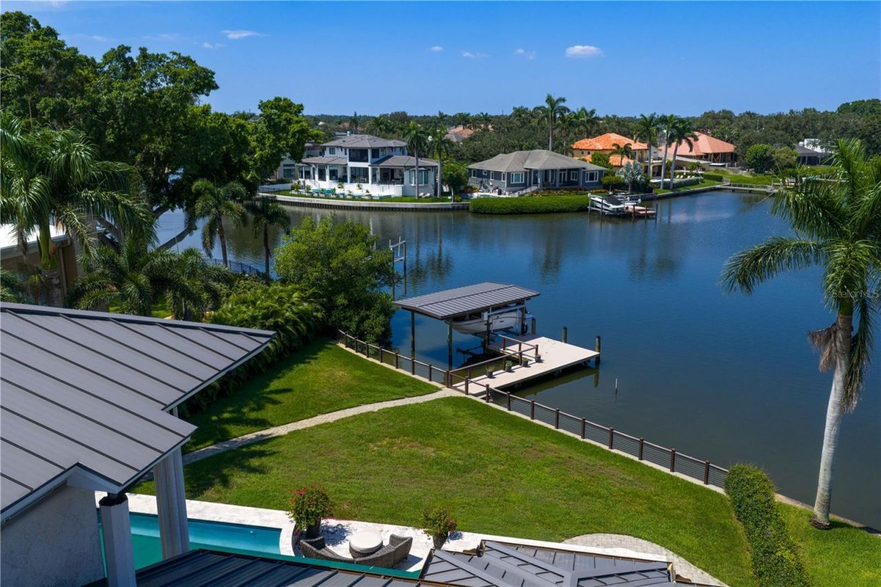 420 Coffee Pot Riviera Ne, Saint Petersburg, FL 33704 Photo