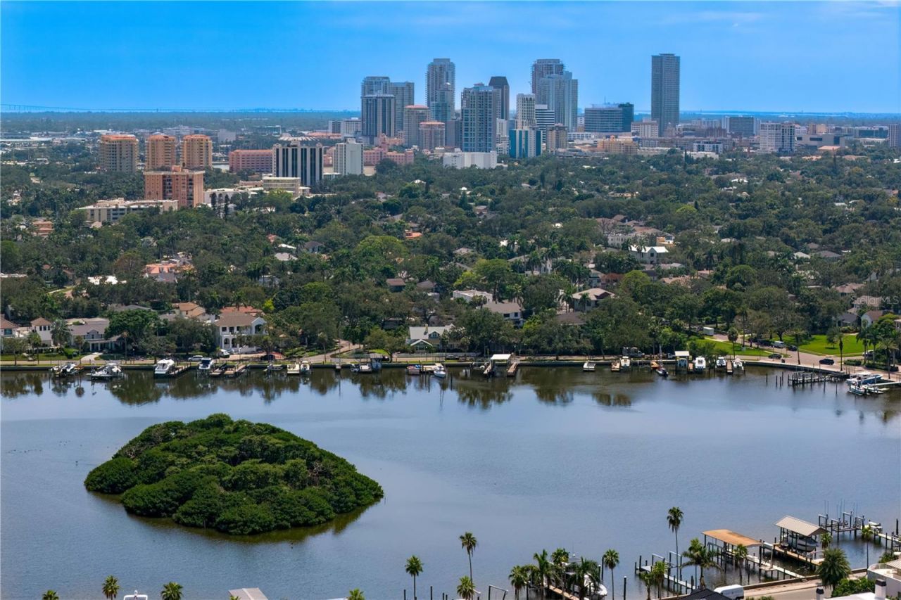 420 Coffee Pot Riviera Ne, Saint Petersburg, FL 33704 Photo