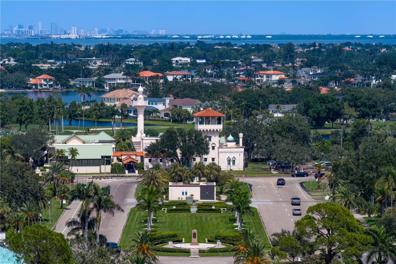 420 Coffee Pot Riviera Ne, Saint Petersburg, FL 33704 Photo