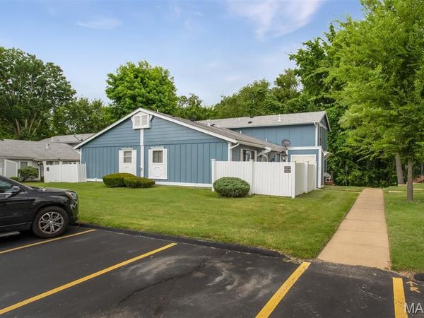 2449 Forest Shadows Drive, St Louis, MO 63136