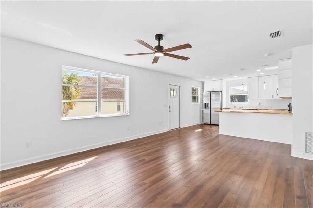 126 Andre Mar Dr, Fort Myers Beach, FL 33931 Photo