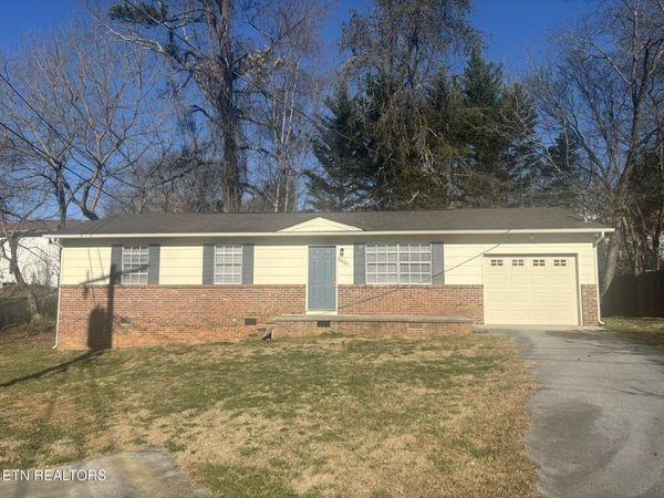 5620 Karen Drive, Knoxville, TN 37918