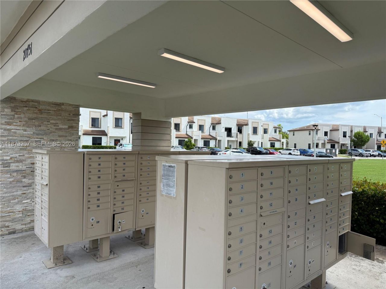 607 NE 208th Ter, Unit 607, Miami, FL 33179 Photo