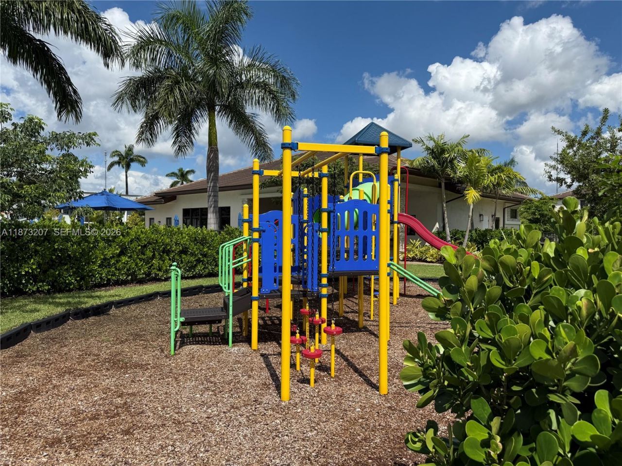 607 NE 208th Ter, Unit 607, Miami, FL 33179 Photo