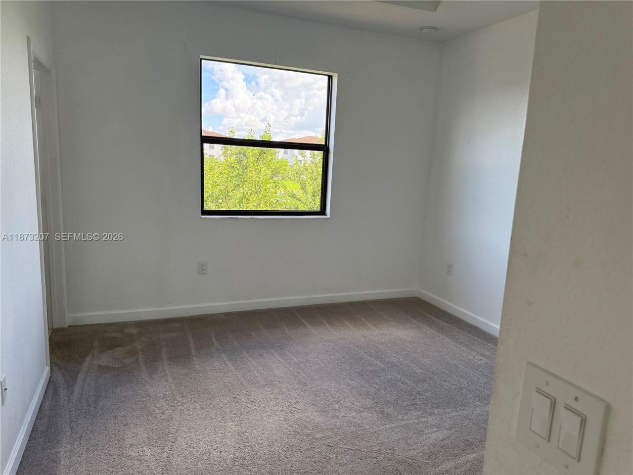 607 NE 208th Ter, Unit 607, Miami, FL 33179 Photo