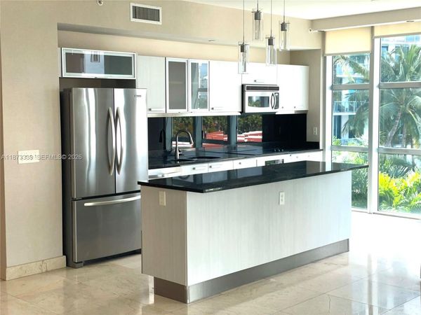 3131 NE 188th St, Unit 1-702, Aventura, FL 33180