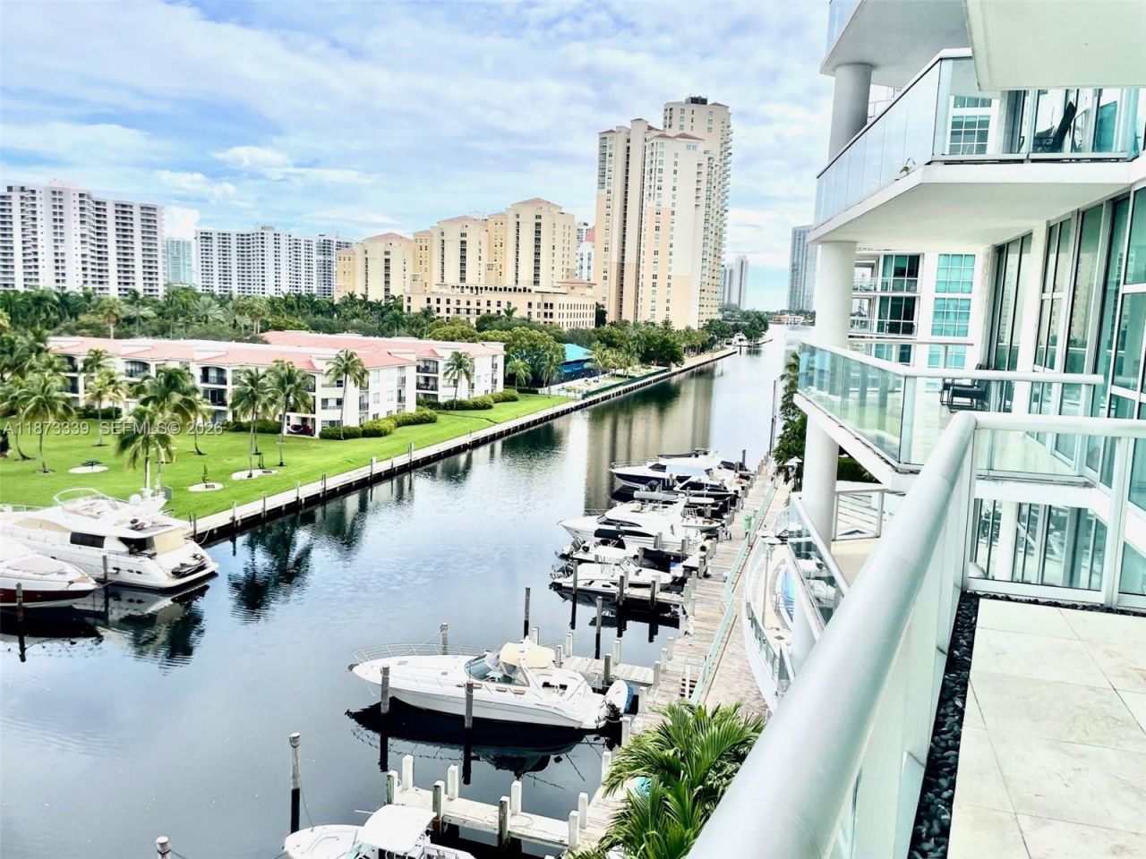 3131 NE 188th St, Unit 1-702, Aventura, FL 33180 Photo