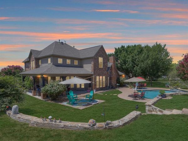 118 Corona Court, Fort Worth, TX 76108