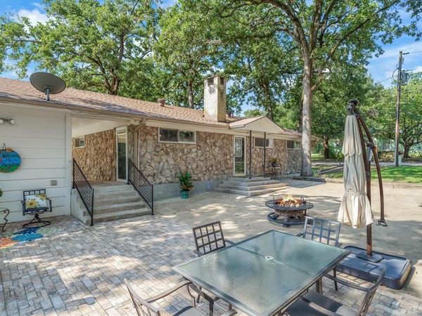 913 Doe Run Road, Tool, TX 75143