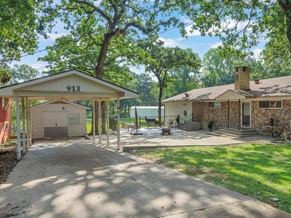 913 Doe Run Road, Tool, TX 75143