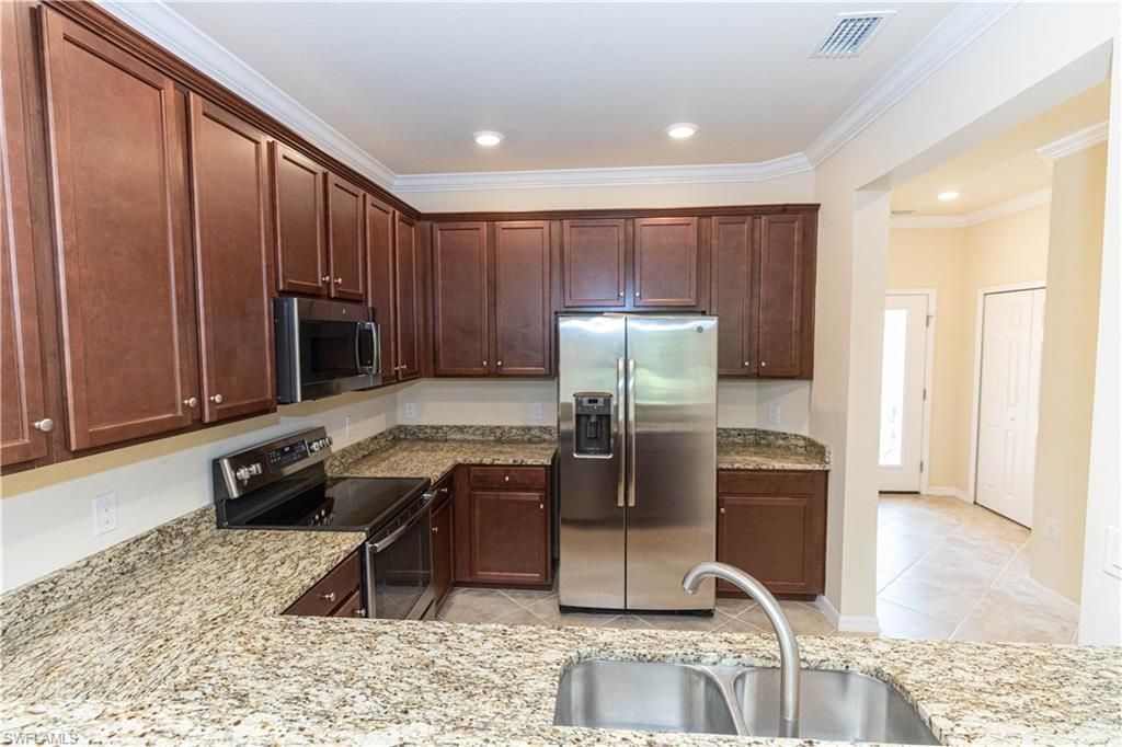 8877 Via Isola Ct, Fort Myers, FL 33966 Photo