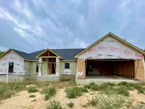 133 ASH PARKWAY, La Vernia, TX 78121