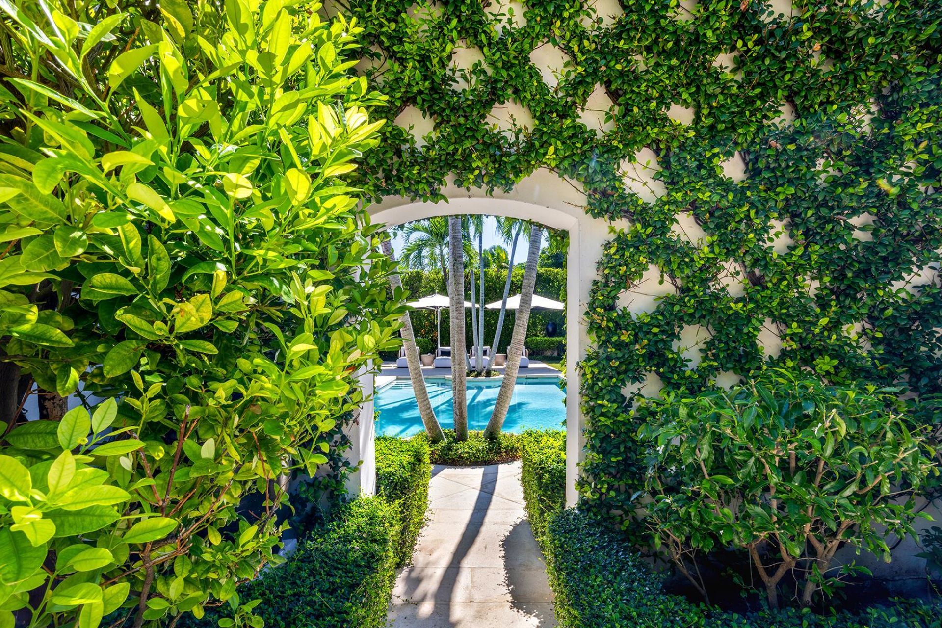 134 Casa Bendita, Palm Beach, FL 33480 Photo