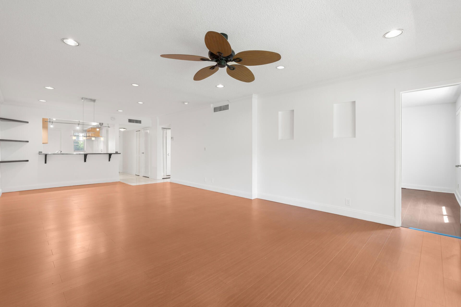 6300 S Falls Cir Drive, Unit 213, Lauderhill, FL 33319 Photo